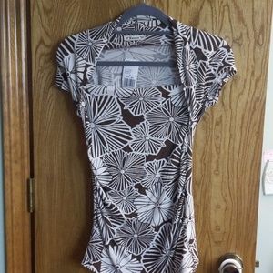 Forever 21 Fitted cute knit top